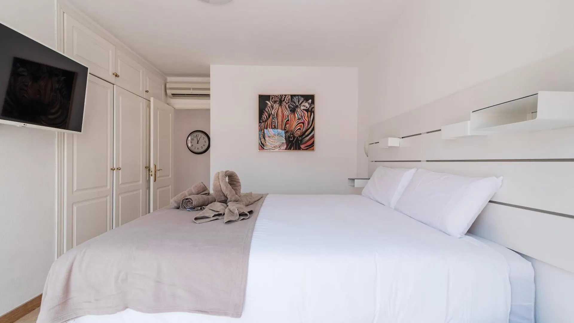 Comfortable 4-Bedroom Villa With Private Gardens Costa Adeje