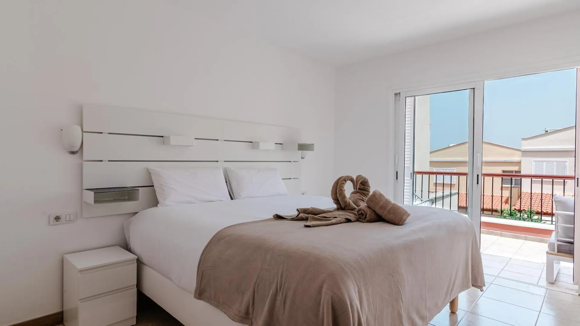 Comfortable 4-Bedroom Villa With Private Gardens Costa Adeje